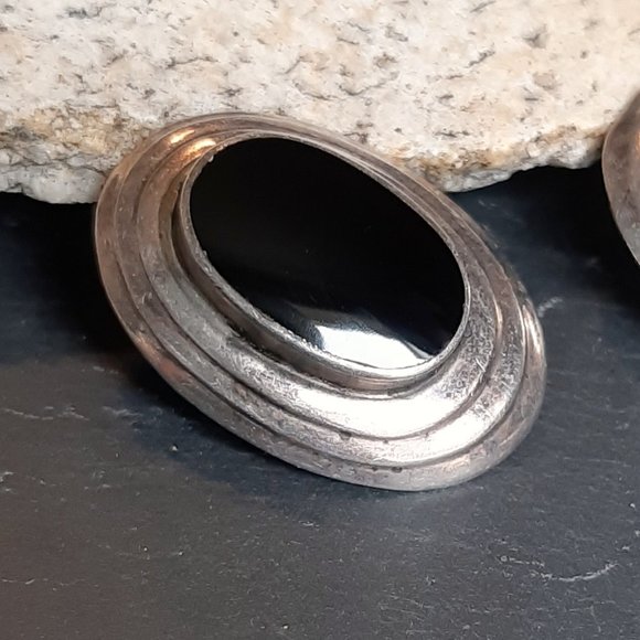 VTG 925 Sterling & Black Oval Pierced Signed Earrings Southwestern style - Picture 5 of 9